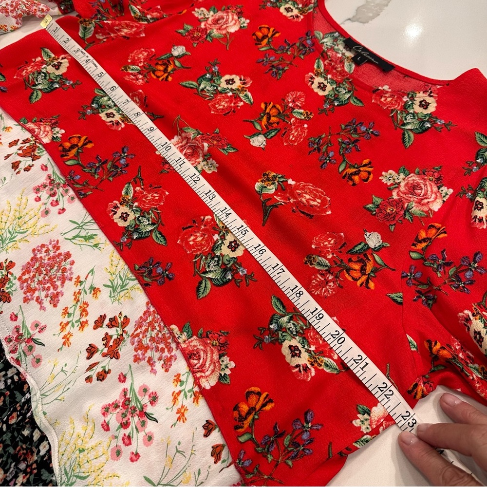 Calessa Women’s Floral Red Tiered Tunic Top Size L Ruffle Bell Sleeves Prairrie - Picture 7 of 10